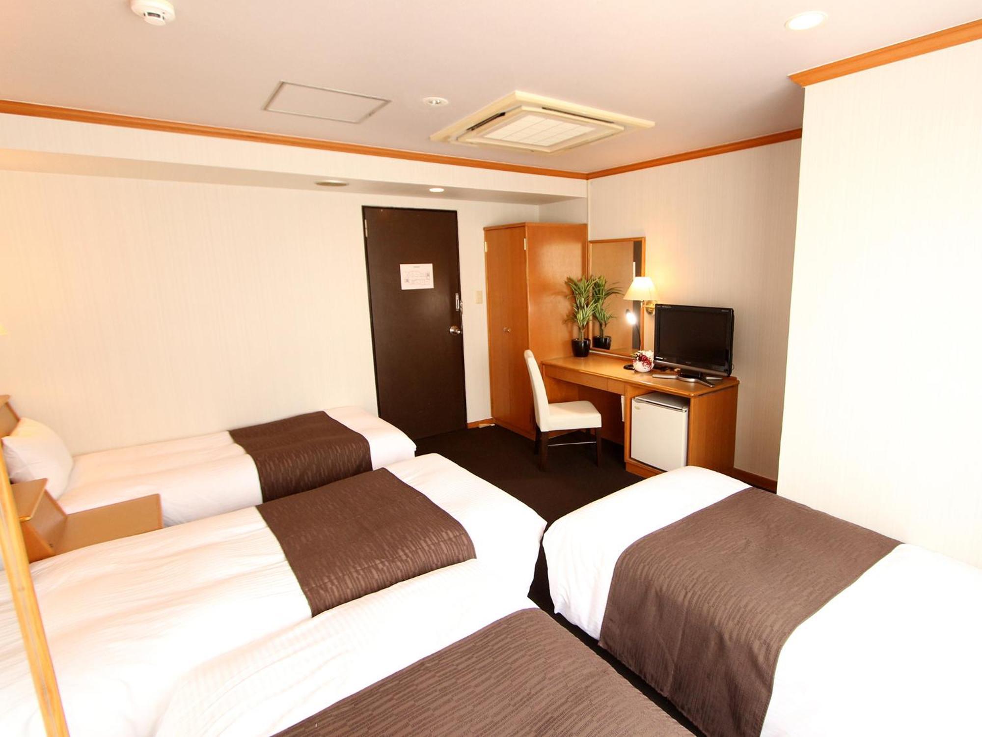 Hotel Livemax Budget Naha Tomarikou Habitación foto