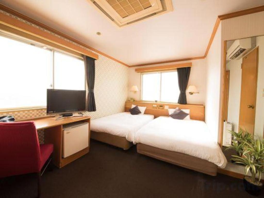 Hotel Livemax Budget Naha Tomarikou Exterior foto